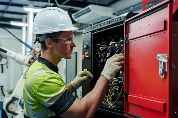 24/7 Emergency Electrical Repair experts in Wekiwa Springs, FL